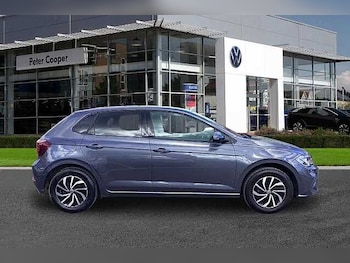 Used Volkswagen Polo 2024 for sale - 77937640: Photo