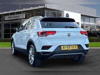 Used Volkswagen T-Roc 2019 for sale - 77395095: Photo