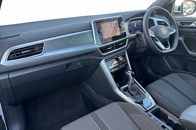 Used Volkswagen T-Roc 2025 for sale - 76101514: Photo 2