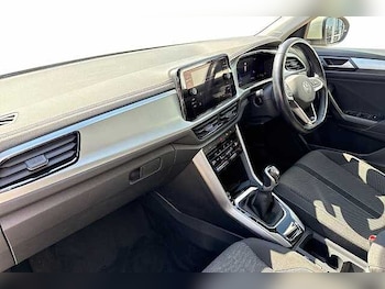 Used Volkswagen T-Roc 2023 for sale - 78345662: Photo