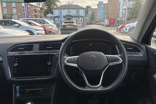 Used Volkswagen Tiguan 2023 for sale - 75987135: Photo 14