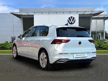 Used Volkswagen Golf 2021 for sale - 75987130: Photo