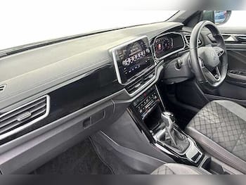 Used Volkswagen T-Roc 2023 for sale - 79513232: Photo