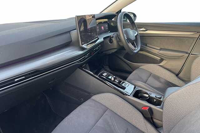 Used Volkswagen Golf 2025 for sale - 77501880: Photo 2