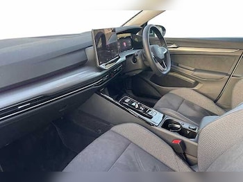 Used Volkswagen Golf 2025 for sale - 77501880: Photo