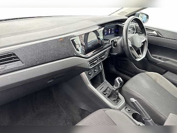 Used Volkswagen Polo 2023 for sale - 77976902: Photo