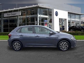 Used Volkswagen Polo 2023 for sale - 77976902: Photo