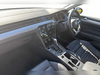 Used Volkswagen Passat 2023 for sale - 79283566: Photo