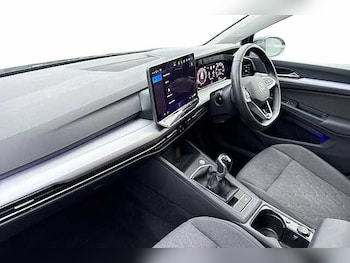 Used Volkswagen Golf 2024 for sale - 77189127: Photo