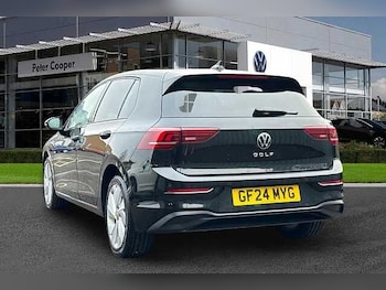 Used Volkswagen Golf 2024 for sale - 77189127: Photo