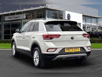 Used Volkswagen T-Roc 2023 for sale - 75969236: Photo