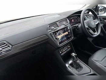 Used Volkswagen Tiguan Allspace 2024 for sale - 76884685: Photo