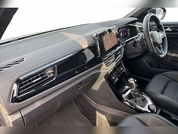 Used Volkswagen T-Roc 2025 for sale - 76505054: Photo