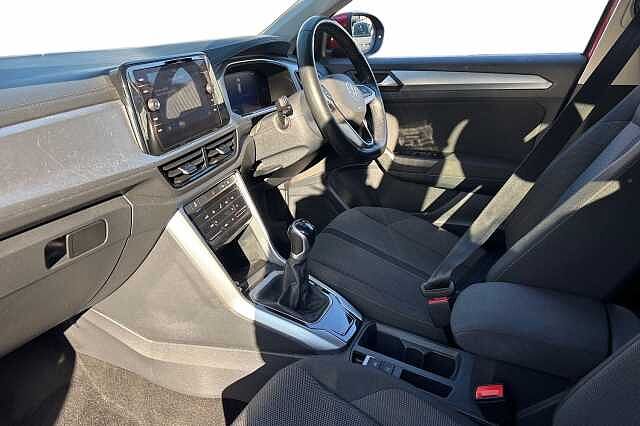 Used Volkswagen T-Roc 2022 for sale - 76040468: Photo 2