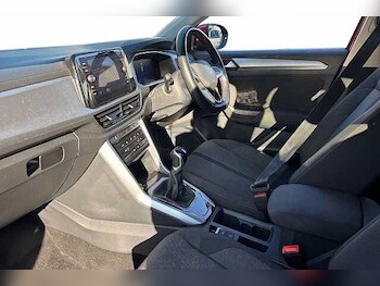 Used Volkswagen T-Roc 2022 for sale - 76040468: Photo 2