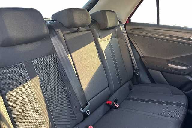 Used Volkswagen T-Roc 2022 for sale - 76040468: Photo 8