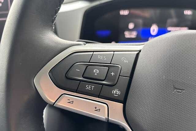 Used Volkswagen T-Roc 2024 for sale - 76035969: Photo 15