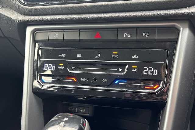 Used Volkswagen T-Roc 2024 for sale - 76035969: Photo 26