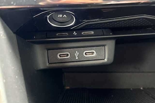 Used Volkswagen T-Roc 2024 for sale - 76035969: Photo 27