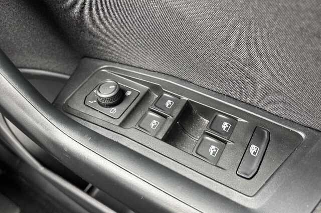 Used Volkswagen T-Roc 2024 for sale - 76035969: Photo 29