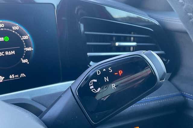 Used Volkswagen Passat 2024 for sale - 76554443: Photo 27