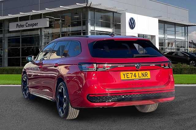 Used Volkswagen Passat 2024 for sale - 76554443: Photo 3