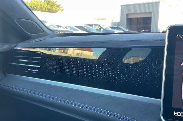 Used Volkswagen Passat 2024 for sale - 76554443: Photo 30