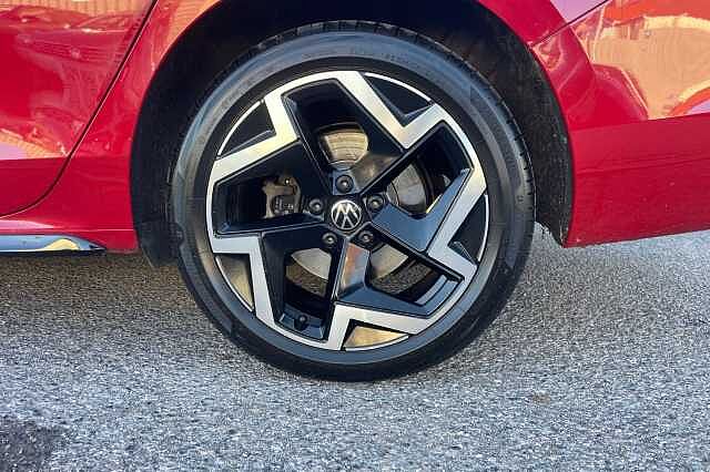 Used Volkswagen Passat 2024 for sale - 76554443: Photo 34