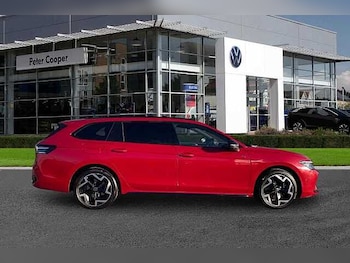 Used Volkswagen Passat 2024 for sale - 76554443: Photo