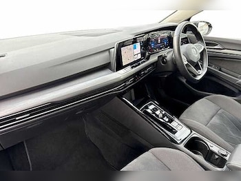 Used Volkswagen Golf 2022 for sale - 77535782: Photo