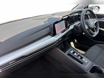 Used Volkswagen Golf 2023 for sale - 76536455: Photo