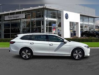 Used Volkswagen Passat 2024 for sale - 75118266: Photo