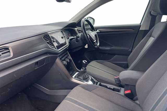 Used Volkswagen T-Roc 2018 for sale - 76231870: Photo 2