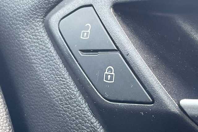 Used Volkswagen T-Roc 2018 for sale - 76231870: Photo 29