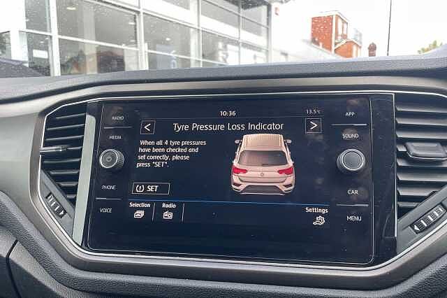 Used Volkswagen T-Roc 2018 for sale - 76231870: Photo 31