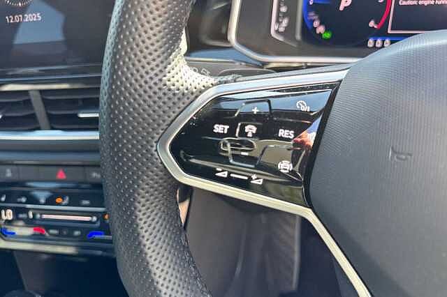 Used Volkswagen T-Roc 2022 for sale - 76634315: Photo 15