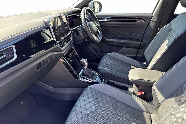 Used Volkswagen T-Roc 2022 for sale - 76634315: Photo 2