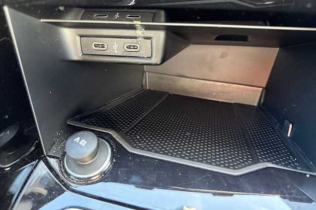 Used Volkswagen T-Roc 2022 for sale - 76634315: Photo 30