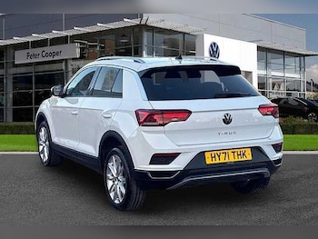 Used Volkswagen T-Roc 2021 for sale - 76418115: Photo