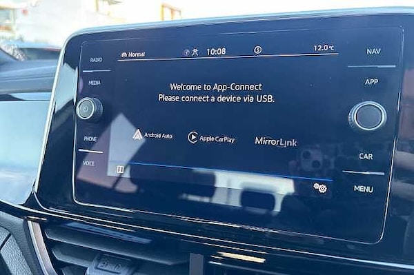 Used Volkswagen T-Roc 2023 for sale - 76163854: Photo 25