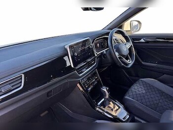 Used Volkswagen T-Roc 2023 for sale - 76163854: Photo 2