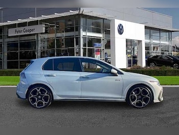 Used Volkswagen Golf 2025 for sale - 77501881: Photo