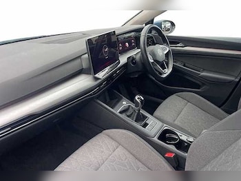 Used Volkswagen Golf 2024 for sale - 77189129: Photo