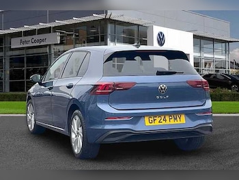 Used Volkswagen Golf 2024 for sale - 77189129: Photo