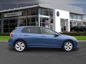 Used Volkswagen Golf 2024 for sale - 77189129: Photo