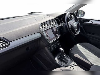 Used Volkswagen Tiguan 2019 for sale - 78882802: Photo