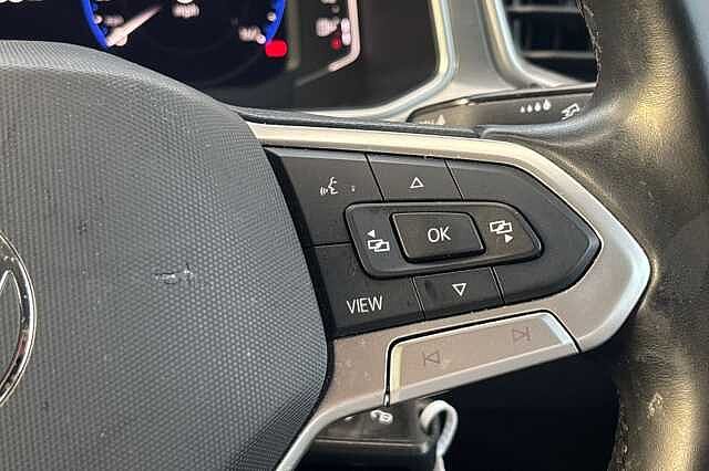 Used Volkswagen T-Roc 2022 for sale - 76376617: Photo 17