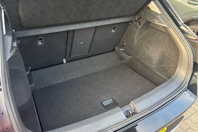 Used Volkswagen T-Roc 2022 for sale - 76376617: Photo 34