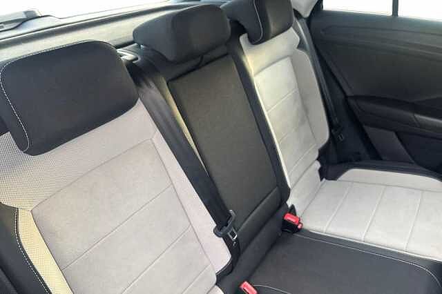 Used Volkswagen T-Roc 2022 for sale - 76376617: Photo 8