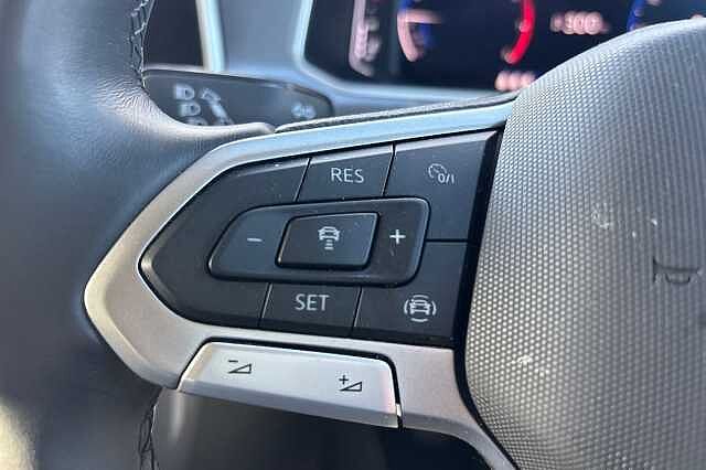 Used Volkswagen T-Roc 2024 for sale - 76335018: Photo 15